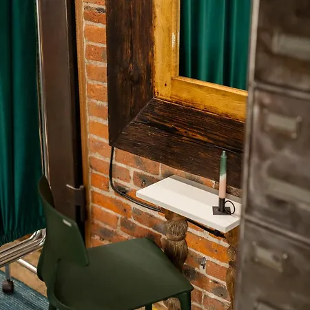 Fabryka Kobra Apartment