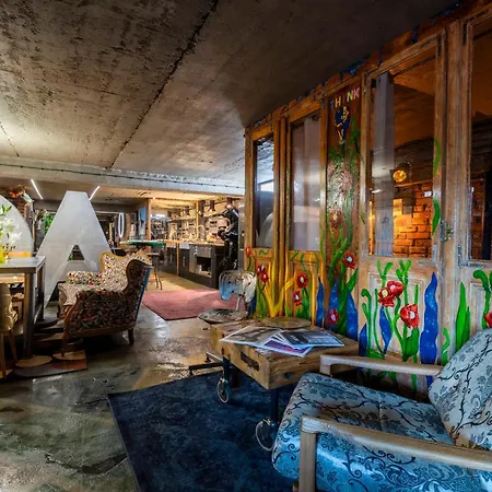 Fabryka Kobra Apartment *
