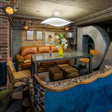 Fabryka Kobra アパート ビィドゴシュチュ