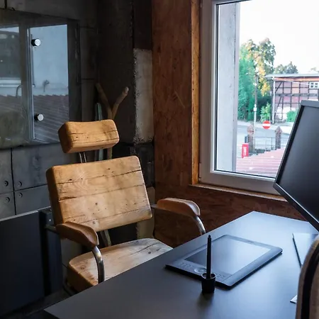 Fabryka Kobra Lägenhet