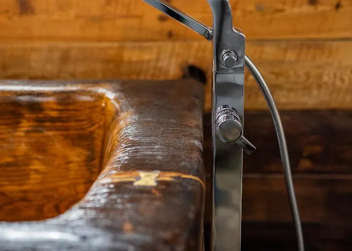 Fabryka Kobra Μπίντγκοστς